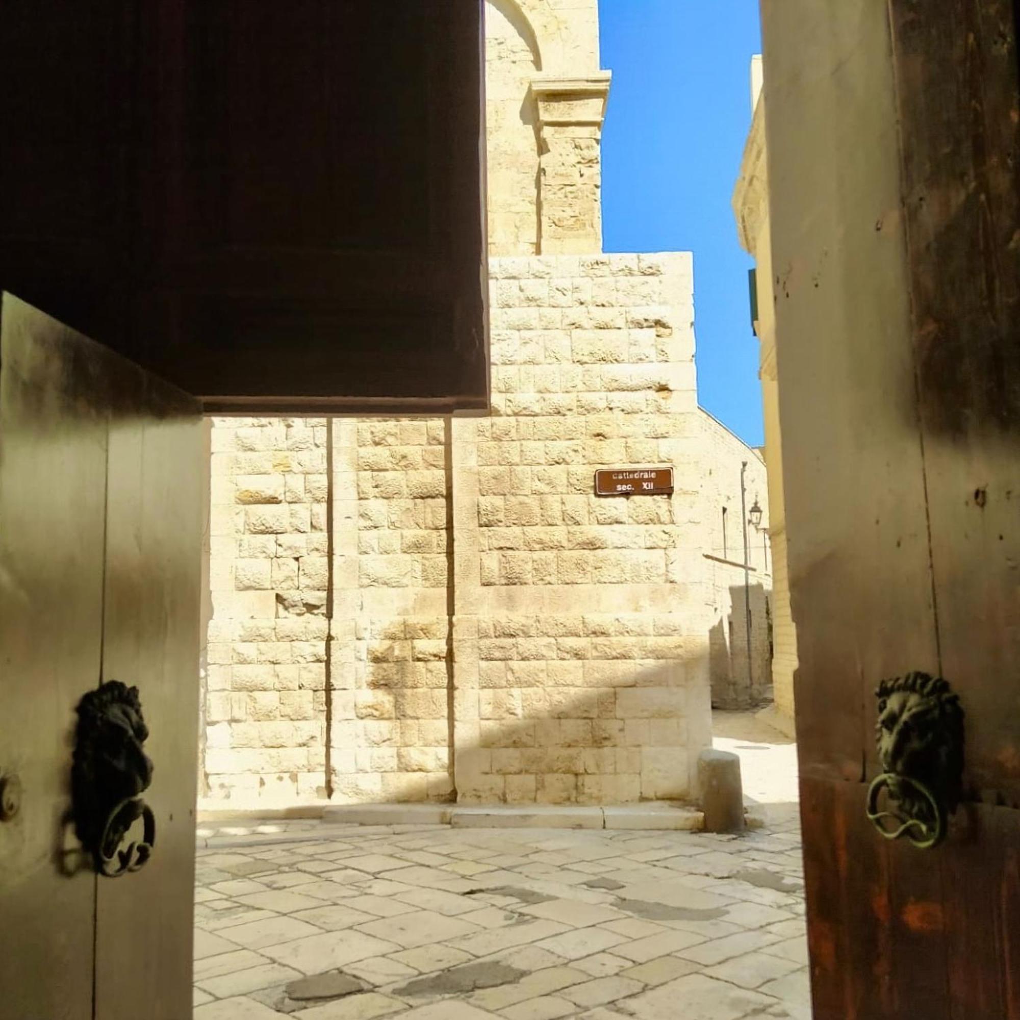 Palazzo Framarino Dei Malatesta - Noble Floor - XIV Century Giovinazzo Εξωτερικό φωτογραφία