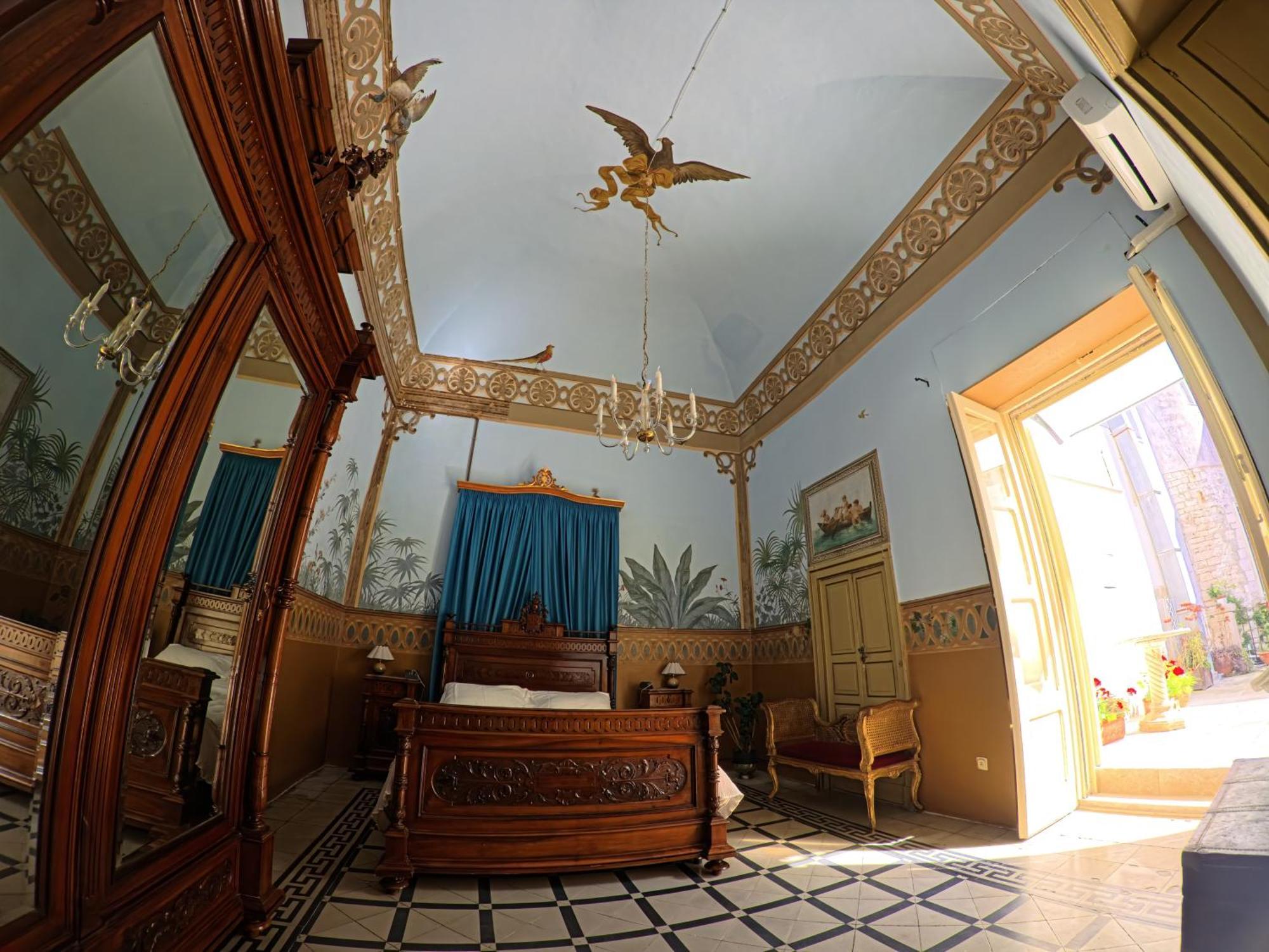 Palazzo Framarino Dei Malatesta - Noble Floor - XIV Century Giovinazzo Εξωτερικό φωτογραφία